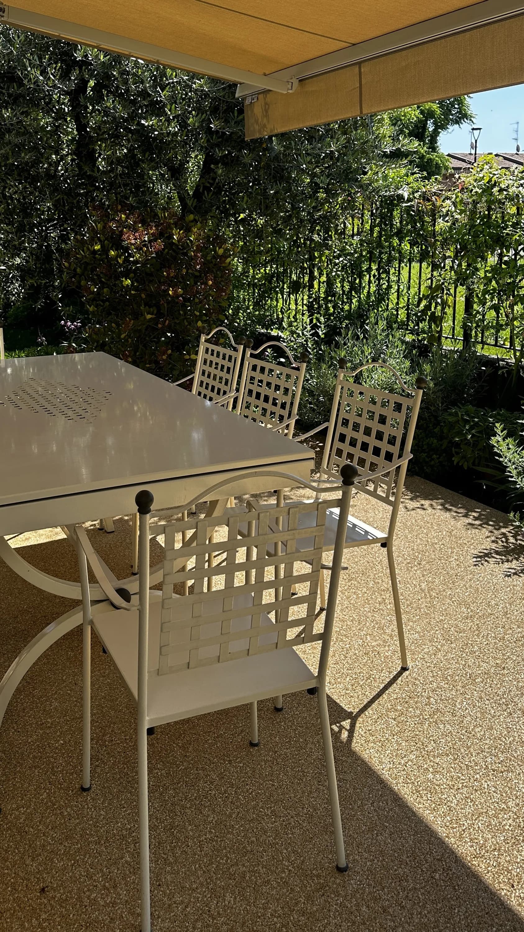 zona pranzo giardino